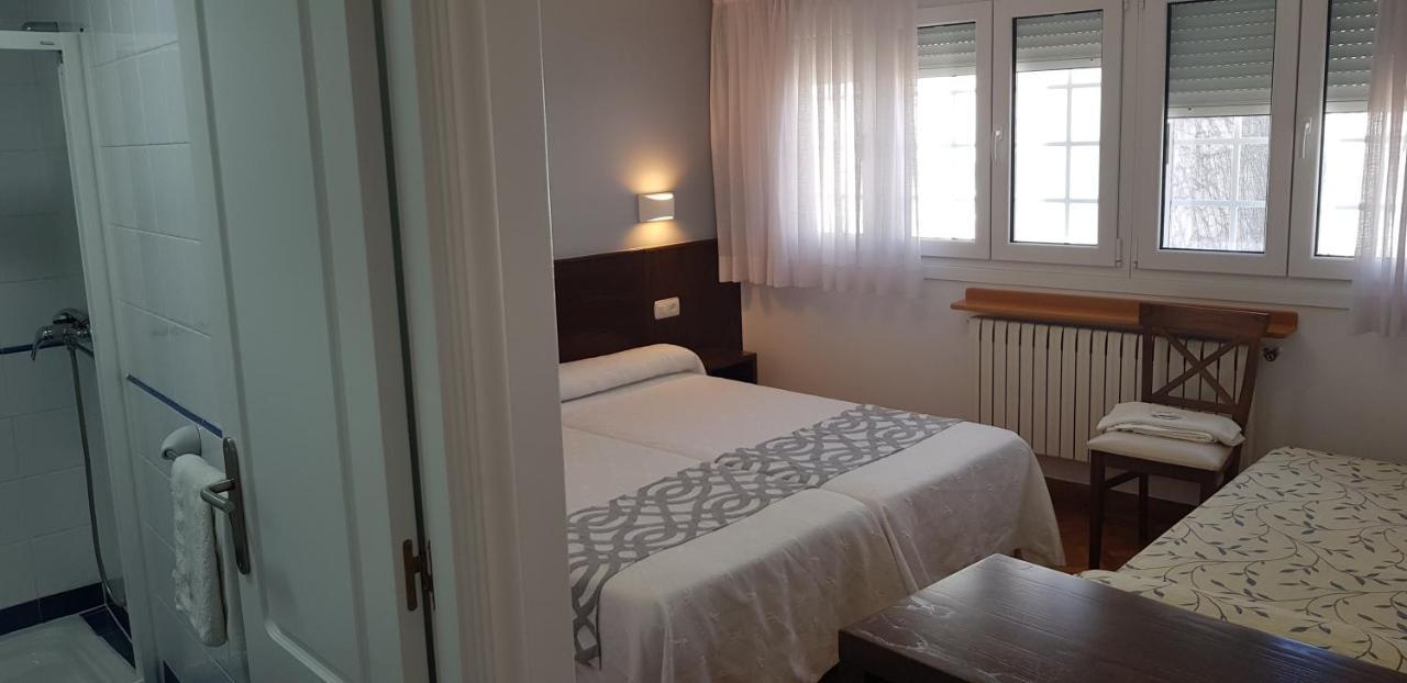 Hotel Restaurante Elisardo ノイア エクステリア 写真
