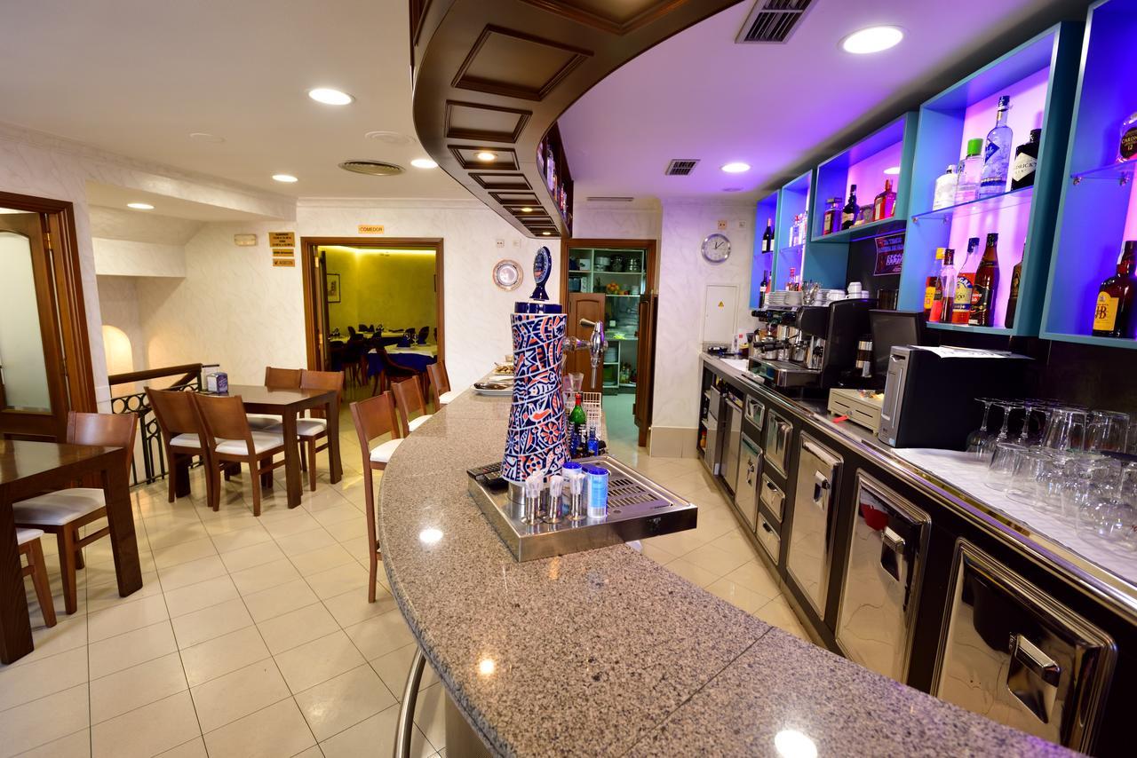 Hotel Restaurante Elisardo ノイア エクステリア 写真