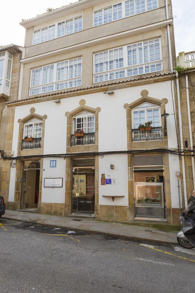 Hotel Restaurante Elisardo ノイア エクステリア 写真